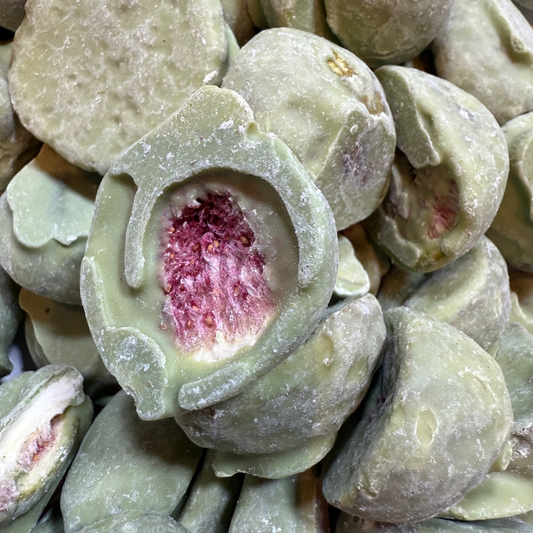 Gevriesdroogde vijgen met matcha, unieke combinatie van fruit en groene thee