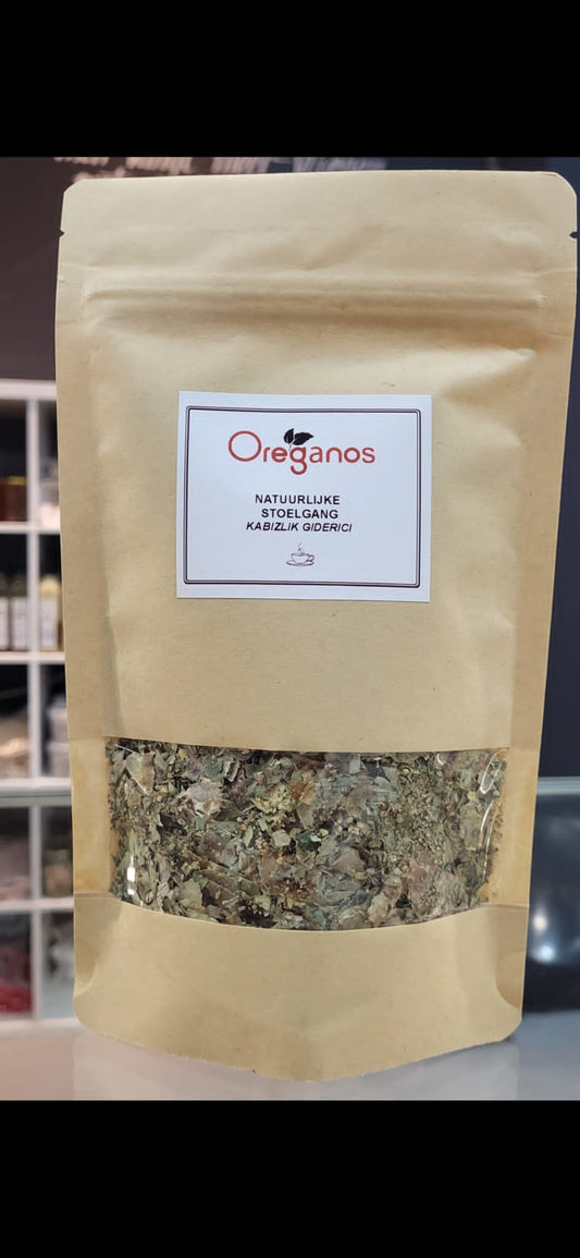 Verpakking van Natuurlijke Stoelgang Thee van Mijn winkel, met gedroogde kruiden zichtbaar in de doorzichtige zak. Perfect voor een natuurlijke ondersteuning van de spijsvertering.